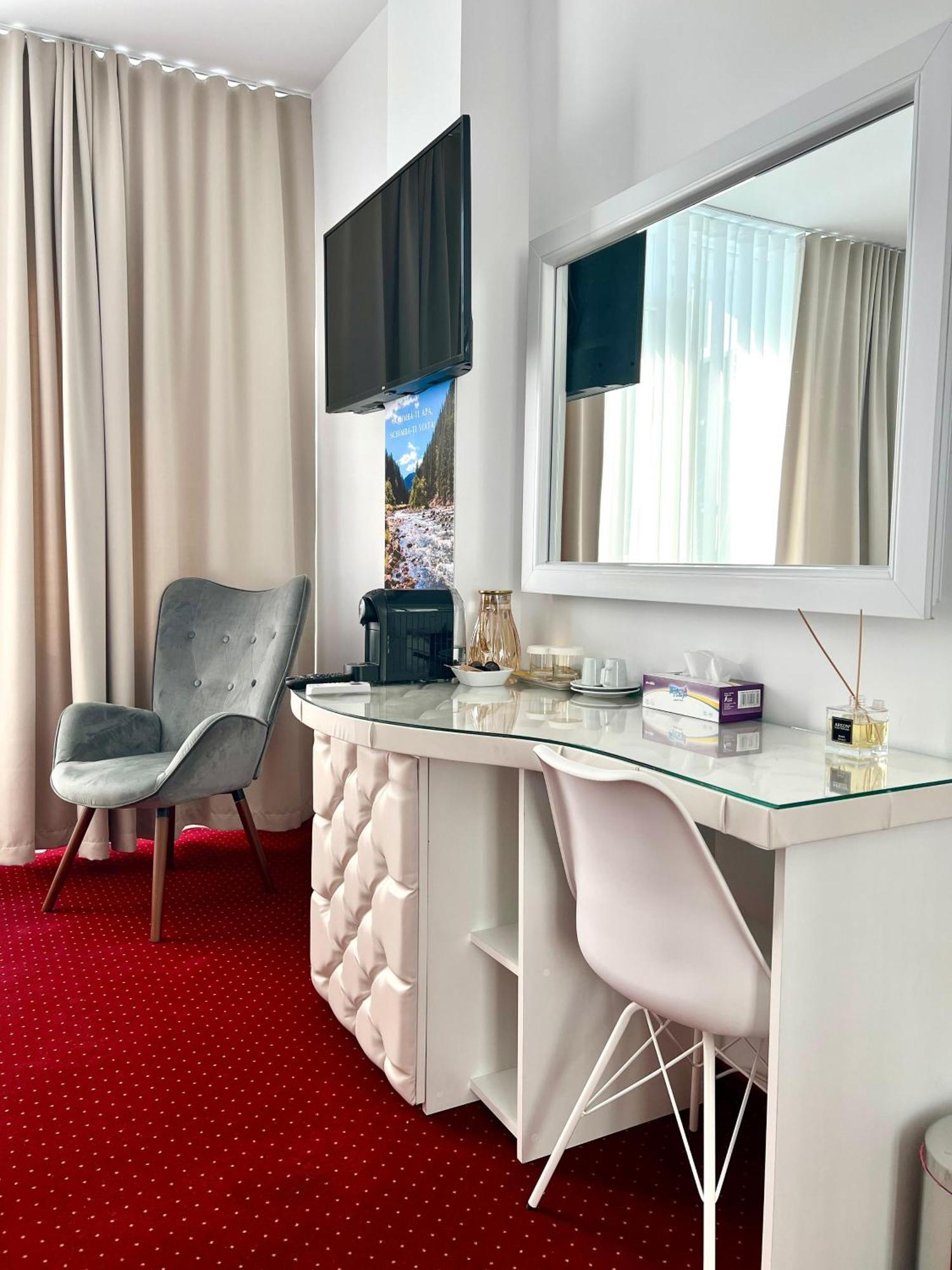 Royal Park Complex Hotel Bascov Kültér fotó